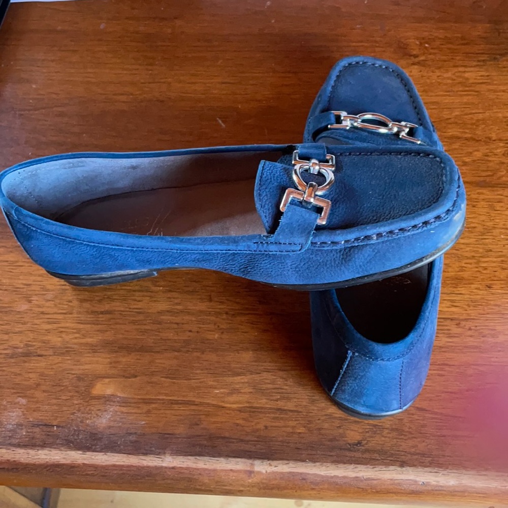 woman’s shoes